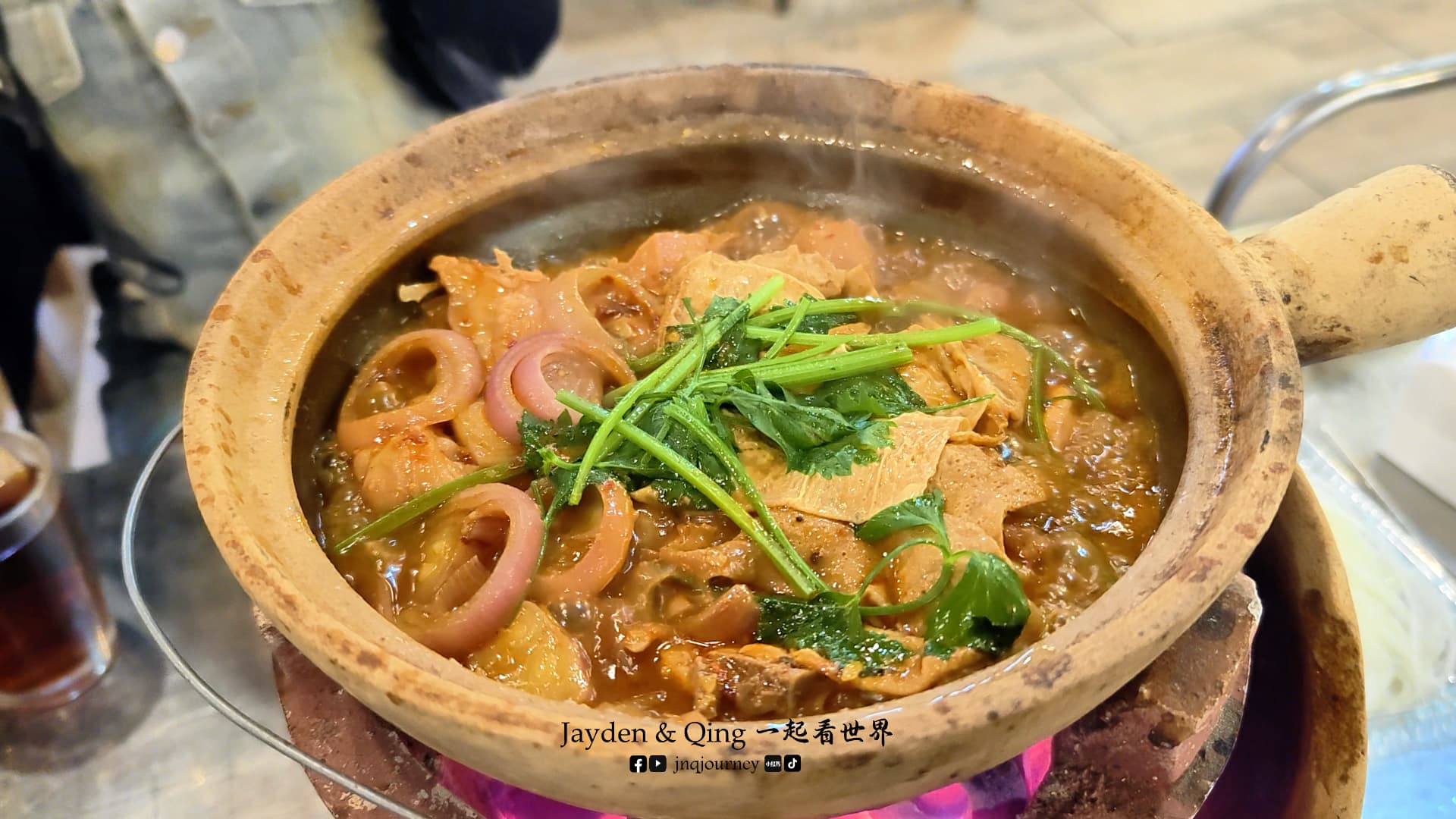 San Gong Charcoal Hotpot