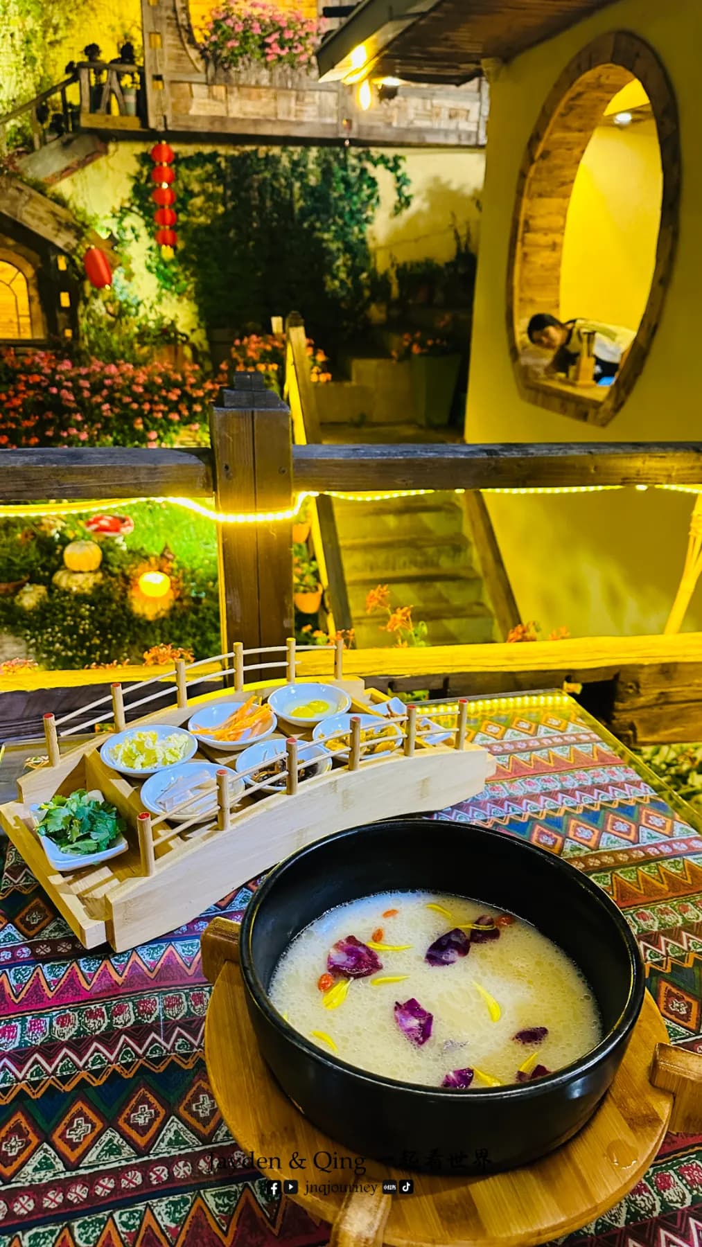 霍比特城堡过桥米线